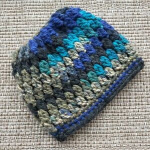 Handmade Crochet Ponytail Messy-Bun Beanie Hat